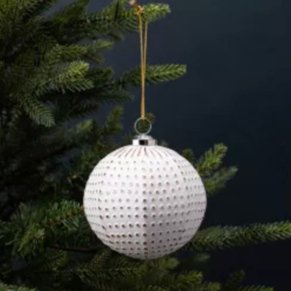 McGee & Co Set of 10 White and Gold Holiday Round Ball Ornament